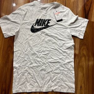 NWT Nike T-shirt